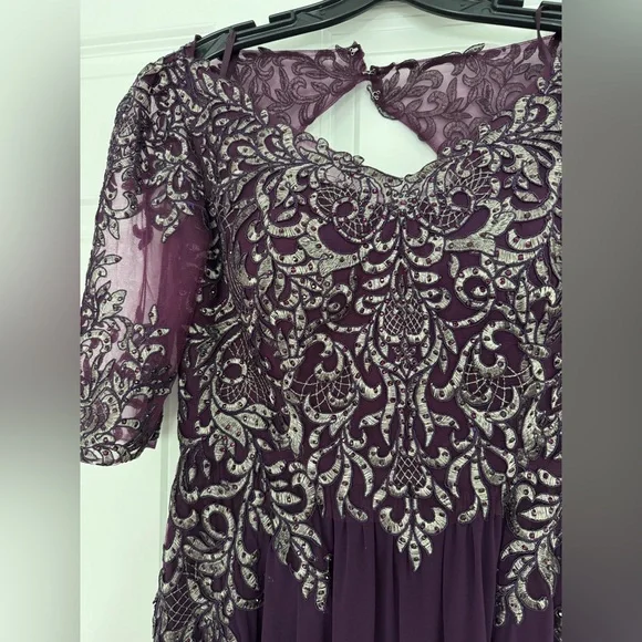 Elegant Purple Evening Gown - Picture 3 of 9